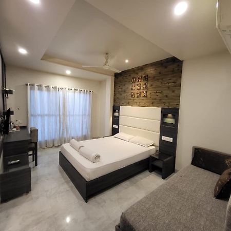 Hotel Nirvana Residency Nagpur Bagian luar foto